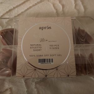 Apres soak off soft gel nail tips